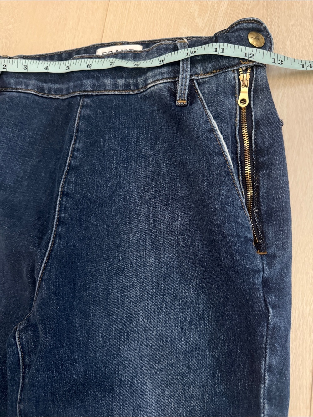 Frame Denim Delavan Dark Blue Flared Wide-Leg Jeans - Picture 5 of 9